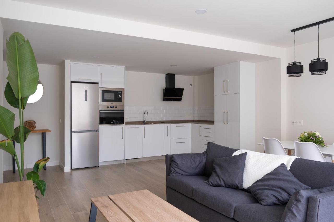Victoria'S Home Modern And Cosy 2 Bedroom Apartment マラガ エクステリア 写真