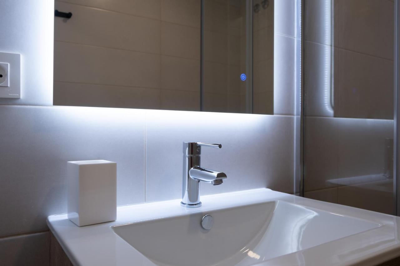 Victoria'S Home Modern And Cosy 2 Bedroom Apartment マラガ エクステリア 写真