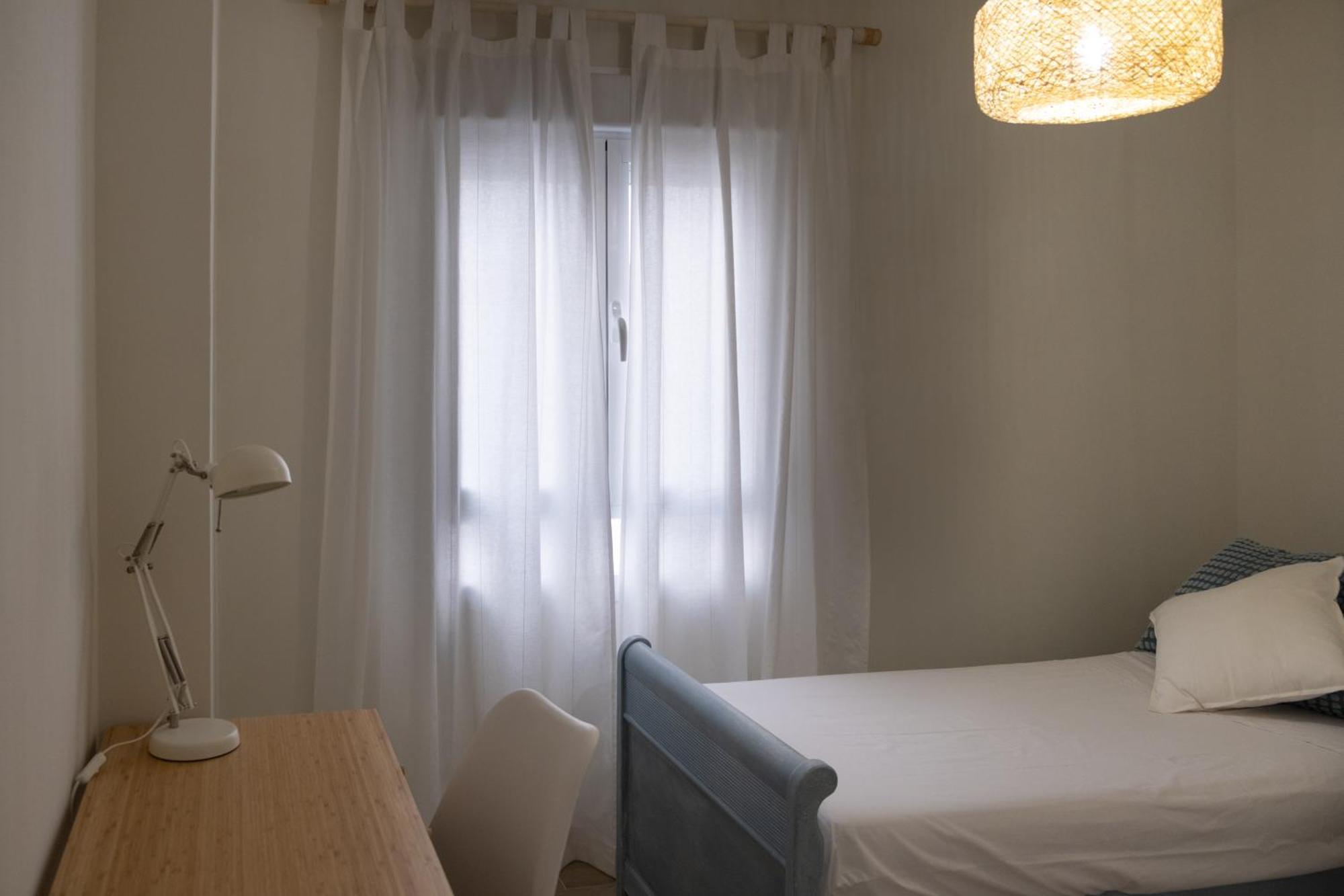 Victoria'S Home Modern And Cosy 2 Bedroom Apartment マラガ エクステリア 写真