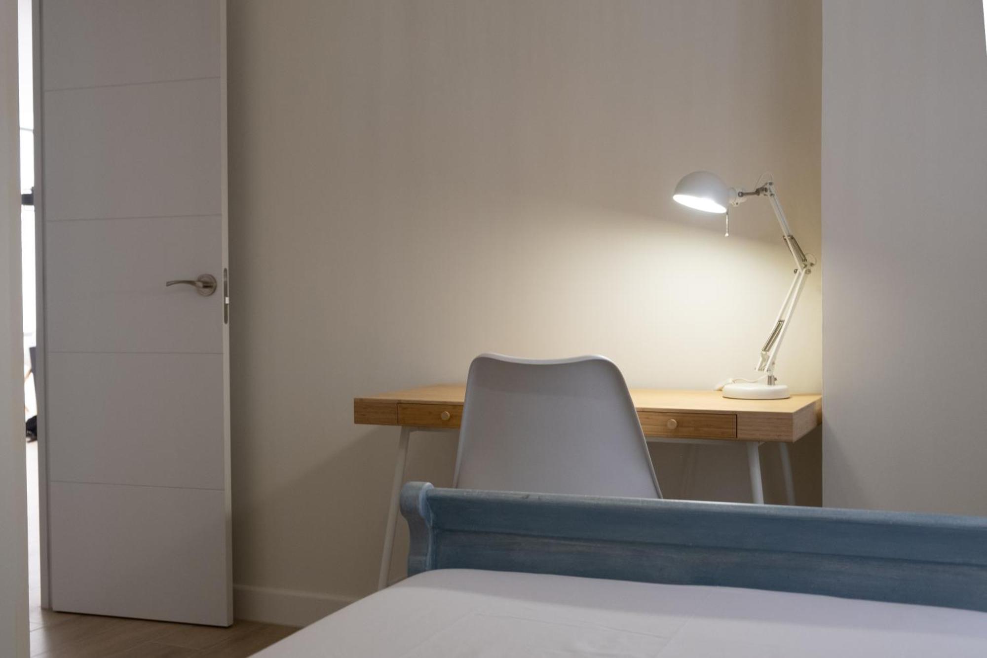 Victoria'S Home Modern And Cosy 2 Bedroom Apartment マラガ エクステリア 写真