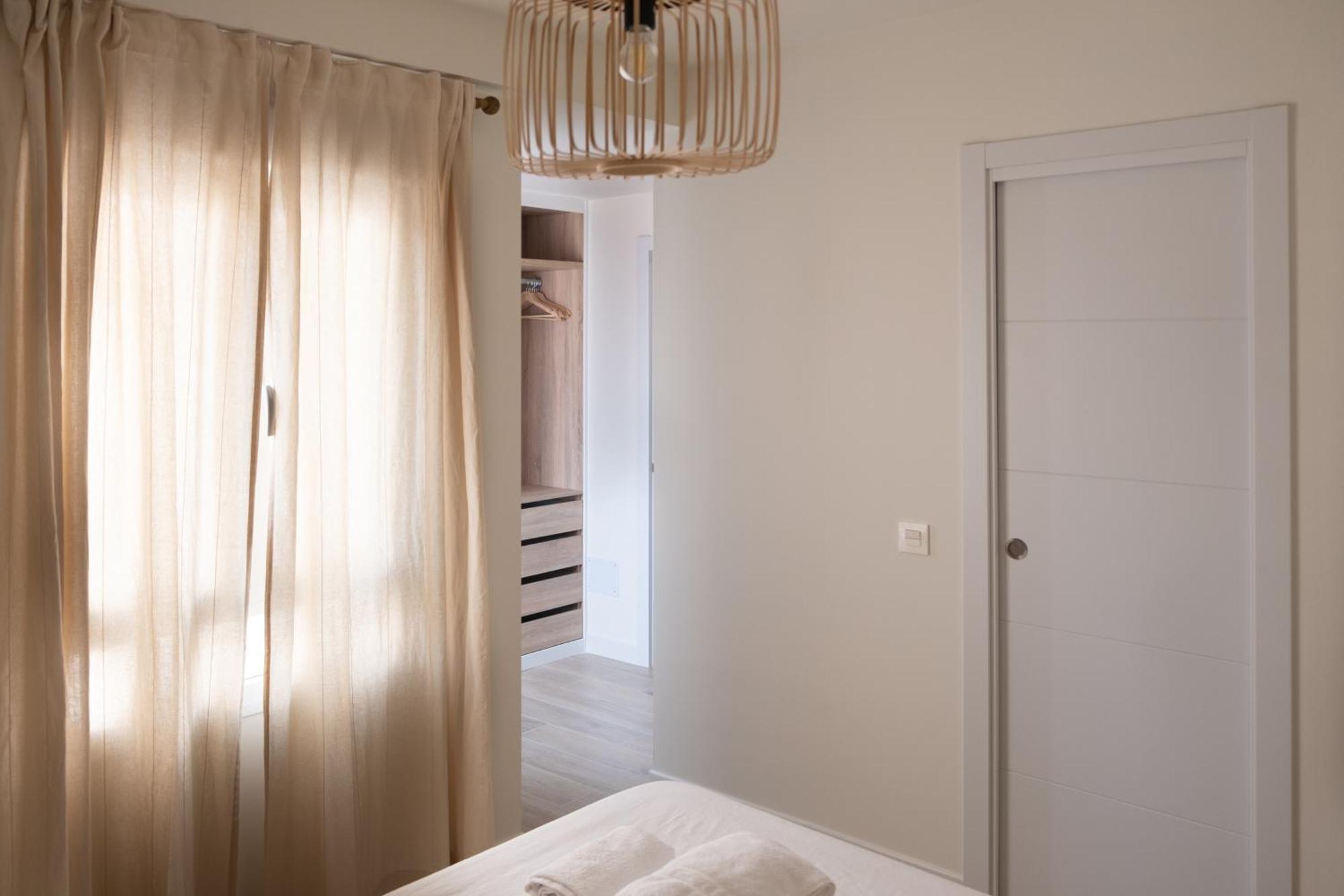 Victoria'S Home Modern And Cosy 2 Bedroom Apartment マラガ エクステリア 写真